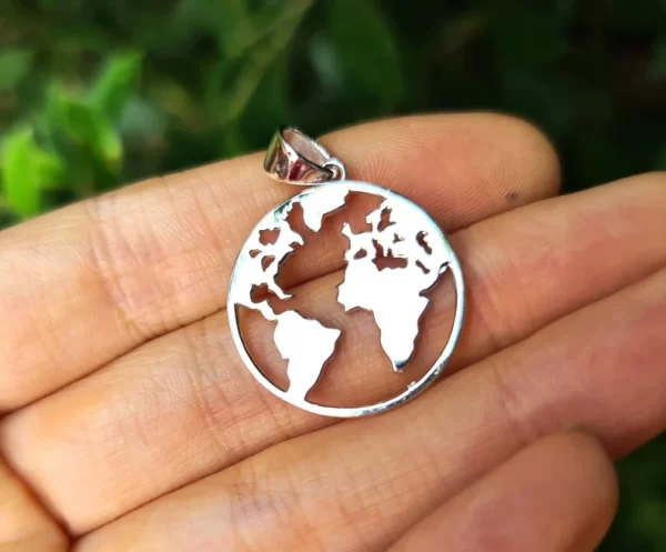 World MAP Pendant 925 STERLING SILVER 925 Planet Earth Globe Geography Gift
