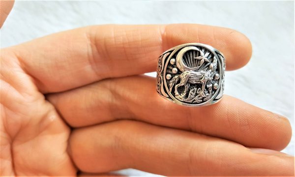 Eliz 925 Sterling Silver Ring Howling Wolf at New Moon Crescent Moon Celestial Talisman Protective Amulet Totem Animal