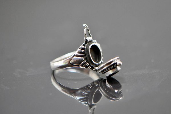 Locket Ring 925 Sterling Silver Black Cubic Zirconia Poison Cleopatra Secret Compartment