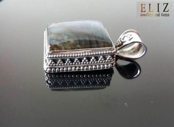 Eliz Sterling Silver 925 Large Mysterious Natural LABRADORITE Square Shape Pendant 24.6 grams Talisman Amulet
