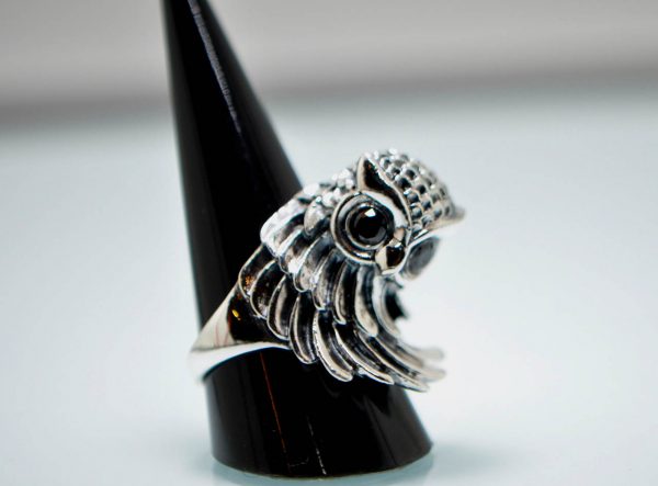Owl Ring 925 Sterling Silver Preening Wise Owl Bird Symbol of Wisdom CZ Eyes Ring