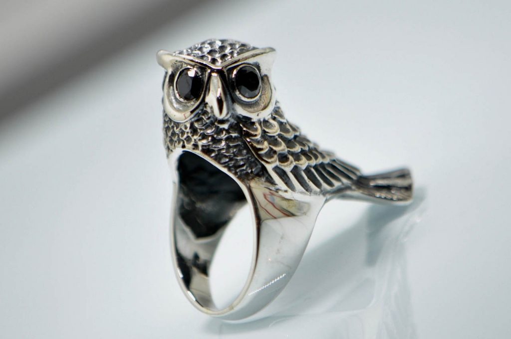 Owl Ring 925 Sterling Silver Onyx Eyes Night Bird Symbol of Wisdom 21g