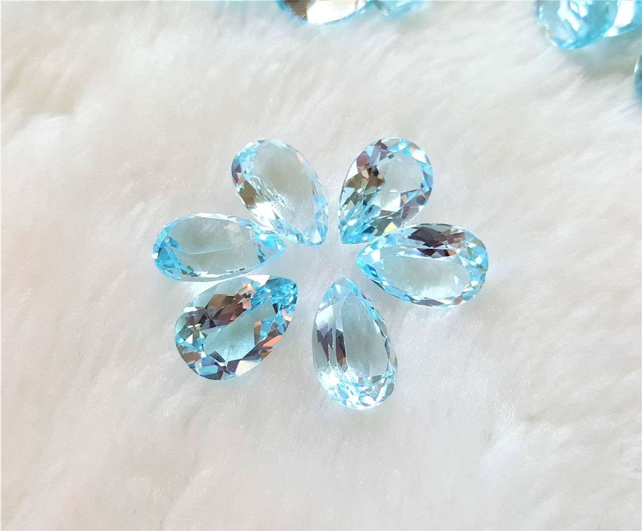 5 pcs LOT Loose Blue Topaz Genuine Gemstones Teardrop 10x15 mm