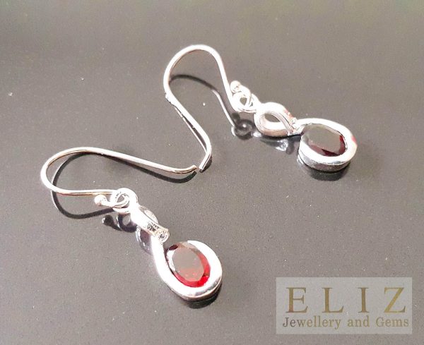 Eliz Sterling Silver .925 Earrings Genuine Garnet Gemstone
