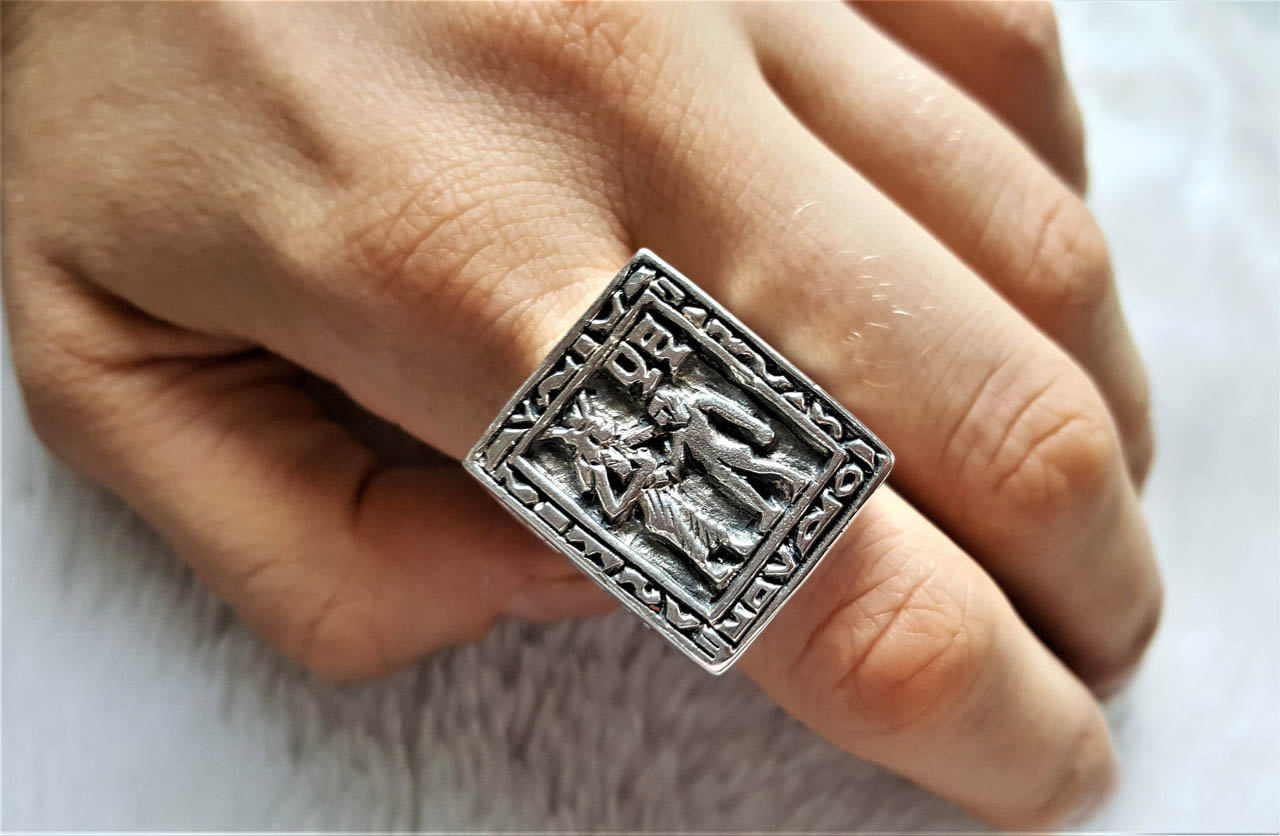 Fantasy Forge Jewelry Egyptian Eye of Ra Ring Mens Stainless Steel Ancient  Egypt King Tut Signet Band Sizes 9-14 (9)|Amazon.com