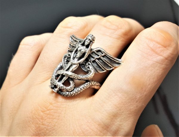925 Sterling Silver ISIS Goddess Ancient Egyptian Goddess Divine Mother of the Pharaoh Talisman Amulet Ring