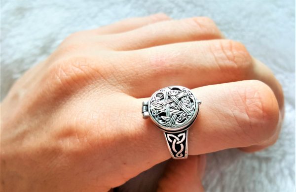 925 Sterling Silver Ring Locket Pentagram Star Trinity Celtic Knot Sacred Symbols Talisman Protective Amulet Occult Secret Compartment