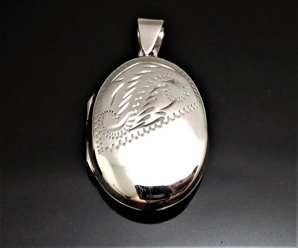STERLING SILVER 925 Locket Pendant Oval Shape Picture Frame Talisman Amulet Good Luck Gift