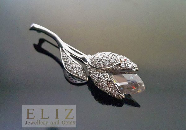 Sterling Silver Elegant Brooch Best Gift Cubic Zirconia Crystal Diamond Cut Best Gif