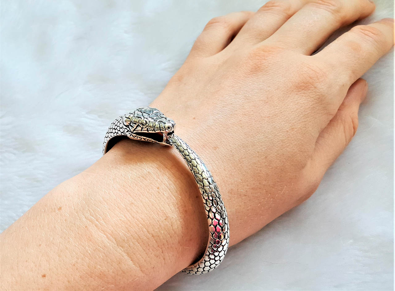 Elegant Silver Snake Bracelet