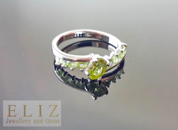 Genuine Peridot Sterling Silver 925 Ring Precious Gemstone Natural Gemstone Classic Gift SIZE 7,9,10