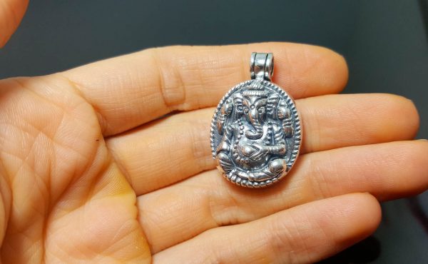 Ganesh Locket 925 Sterling Silver Locket Pendant Great Ganesha Lord of Success Wealth Wisdom Om Aum Talisman Amulet Good Luck Ohm Symbol