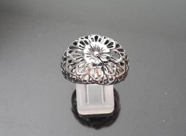 925 Sterling Silver Ring 3D Floral Design Flowers Beautiful Gift