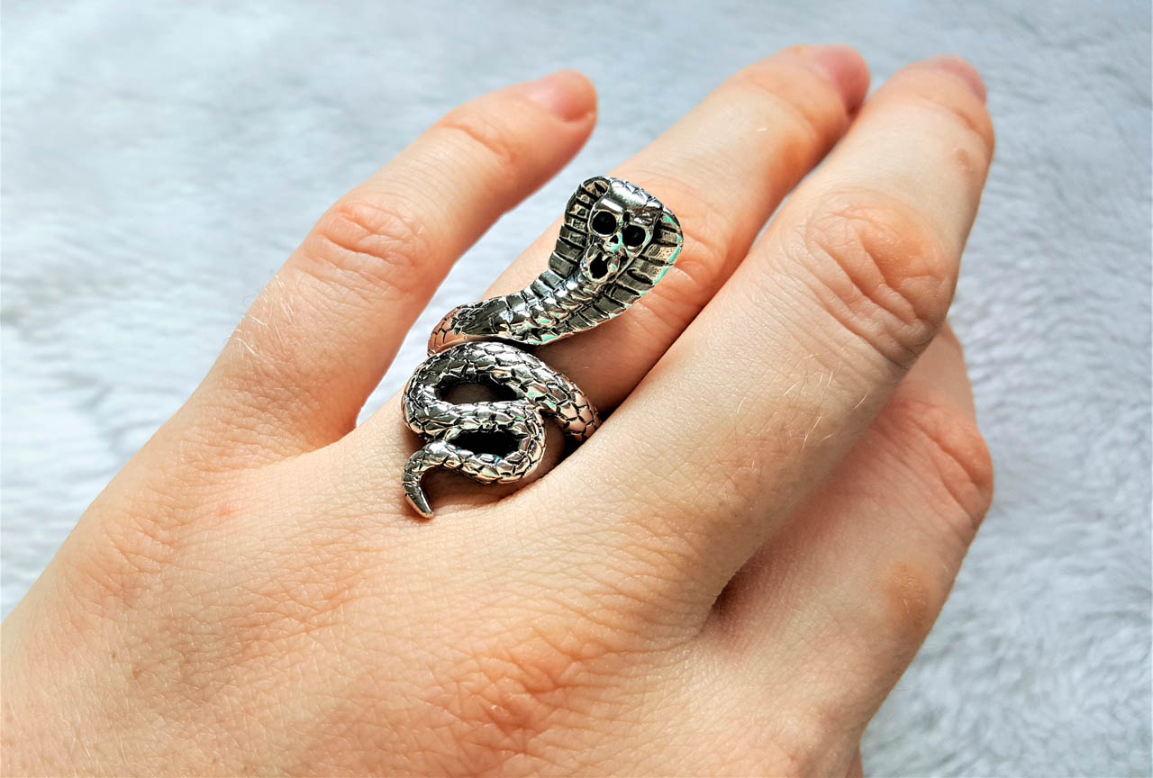 925 Sterling Silver Snake ring at Rs 100/gram | Snake Ring in Jaipur | ID:  27447062588