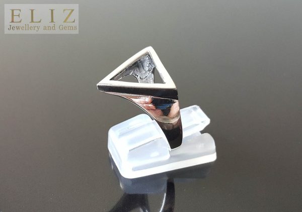 925 STERLING SILVER Pink Floyd The Wall Pyramid Prism Ring