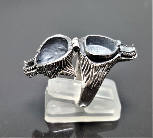 925 Sterling Silver Wolf Locket Ring Wolf Head Poison Locket Celtic Wolf Totem Talisman Amulet Secret Compartment