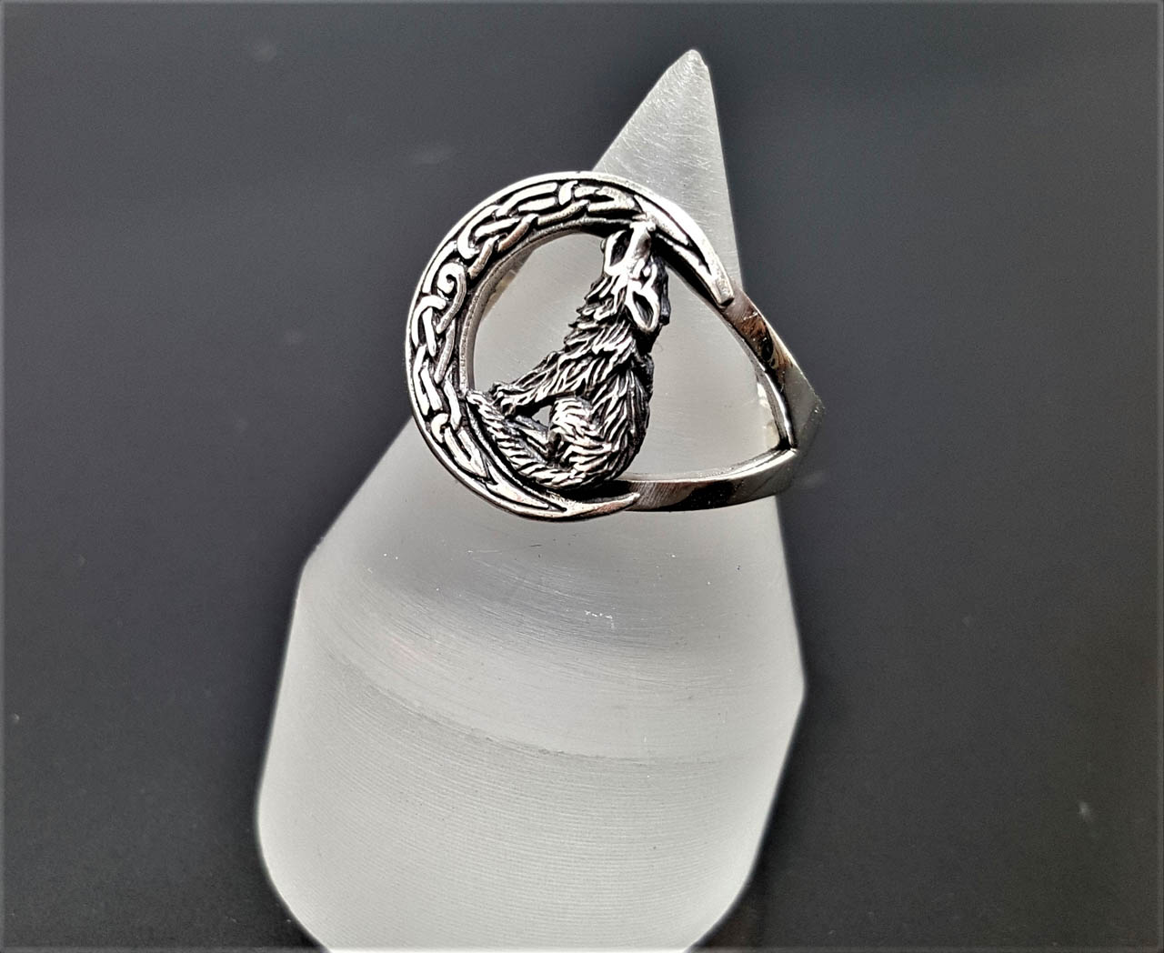 Howling Wolf Ring 925 Sterling Silver New Moon Crescent Moon Celestial  Talisman | eBay